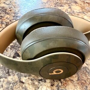 Beats by Dre On-Ear Headphones - Camouflage Green and Tan